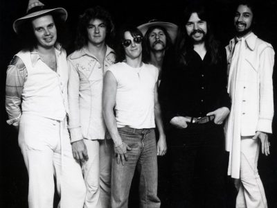 Bob Seger & The Silver Bullet Band - Shame On The Moon